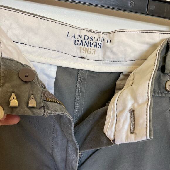 Lands End Canvas Shorts Khaki Size 6 Low Rise 4 inch Inseam Cuffed - Picture 5 of 10